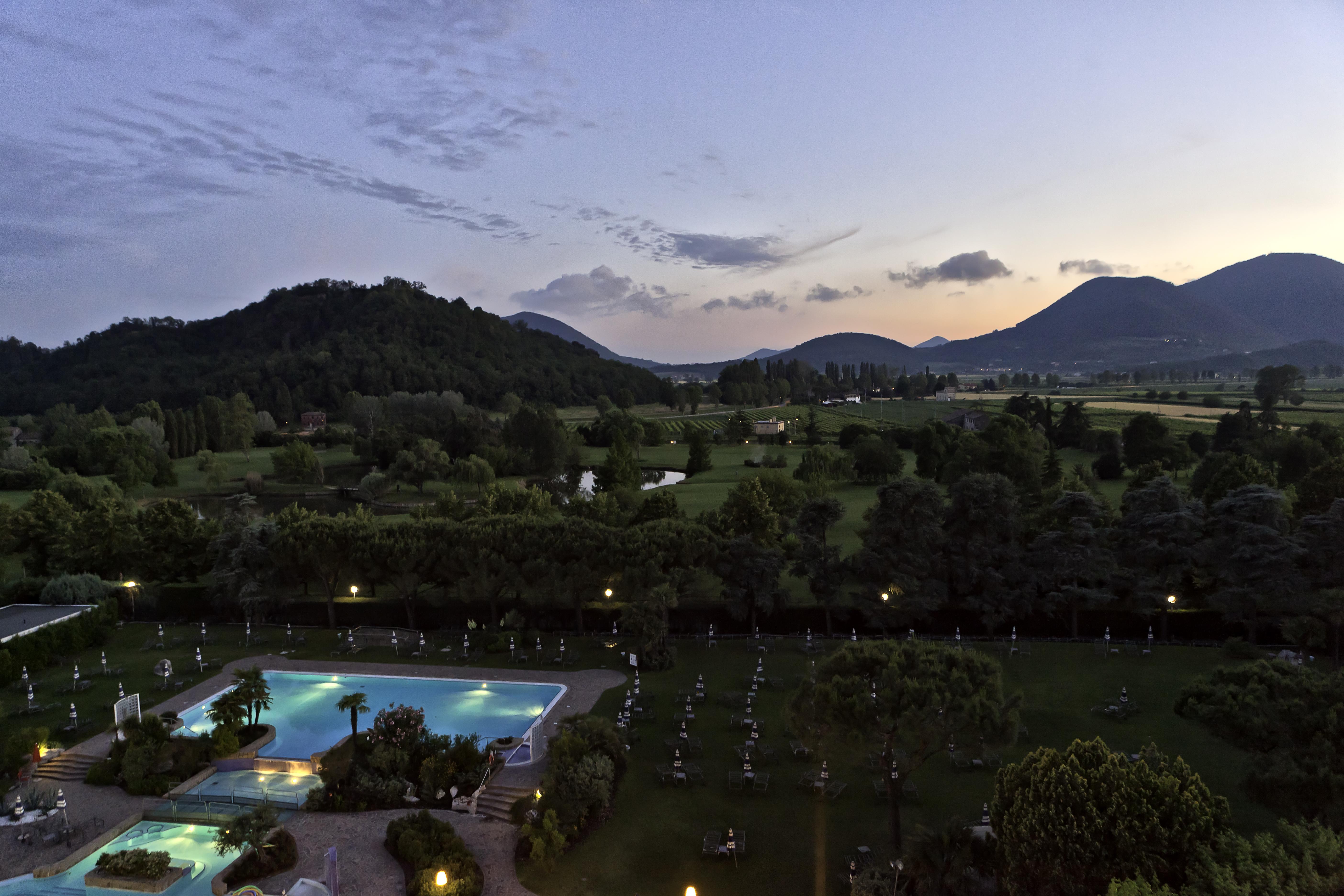 Galzignano Resort Terme & Golf - Hotel Majestic Galzignano Terme Bagian luar foto