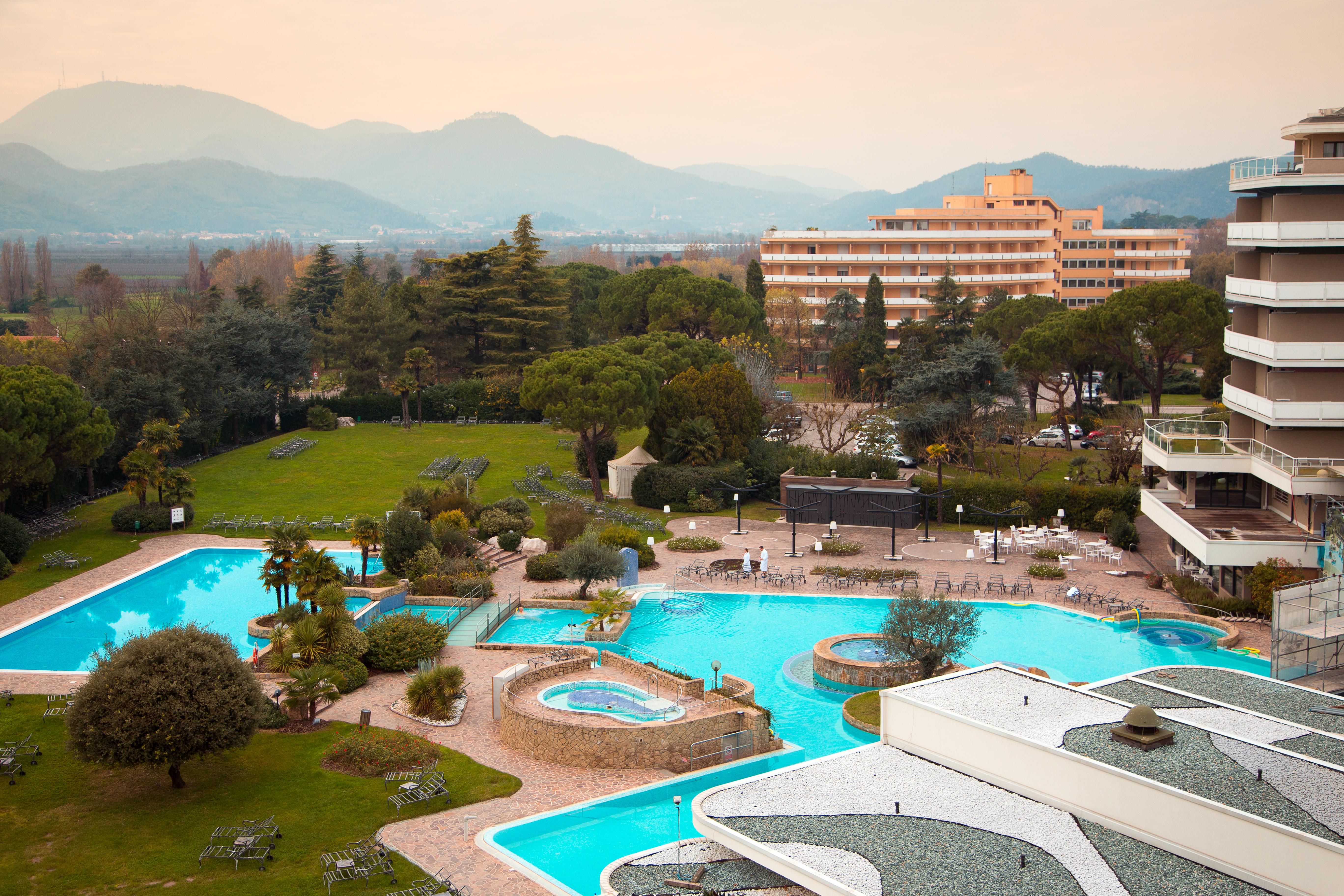 Galzignano Resort Terme & Golf - Hotel Majestic Galzignano Terme Bagian luar foto